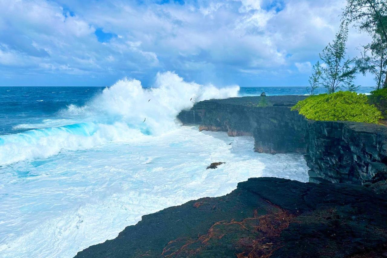 Direct Oceanfront, Big Island Home ケアアウ エクステリア 写真