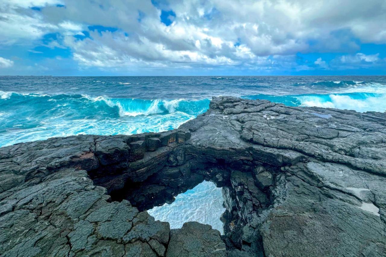 Direct Oceanfront, Big Island Home ケアアウ エクステリア 写真